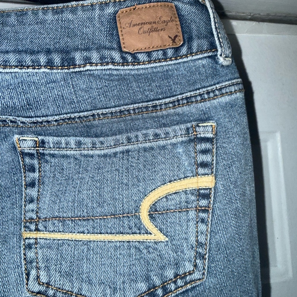 ✨ American Eagle Artist Bootcut Jeans Size 4 Raw Hem Distressed ✨ - Picture 10 of 15